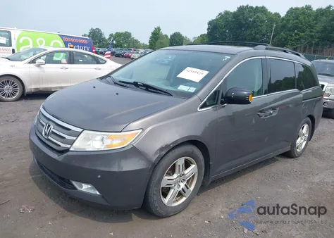2013 Honda Odyssey Touring/Touring Elite из США, поврежденный, VIN 5FNRL5H97DB071394